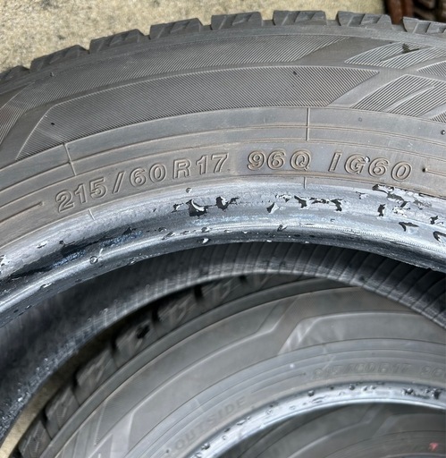 215/60R17スタッドレス