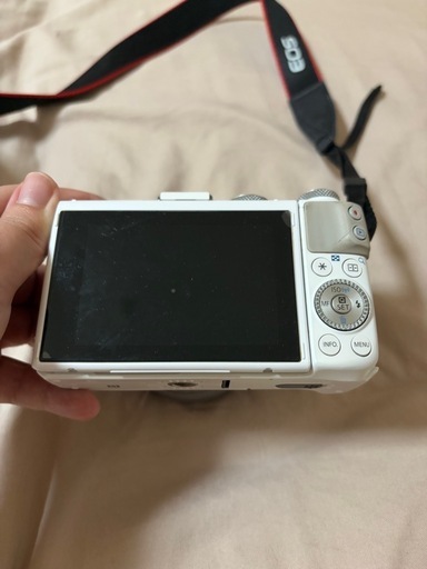 【終了】Canon EOS M3 バッテリー・メモリーカードもセット