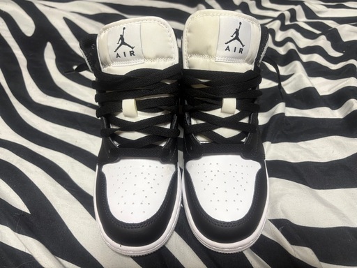 Nike Air Jordan 1 Mid White Wolf Grey Black 