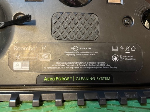 ロボット掃除機　ルンバi7+   roomba 