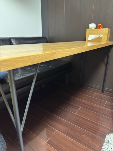無垢材のカウンターテーブル