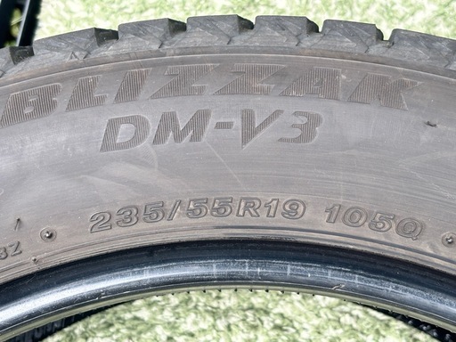 ブリヂストン ブリザック DM-V3 235/55R19