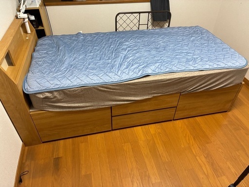 【配達要相談】シングル　ベッドフレーム　のみ