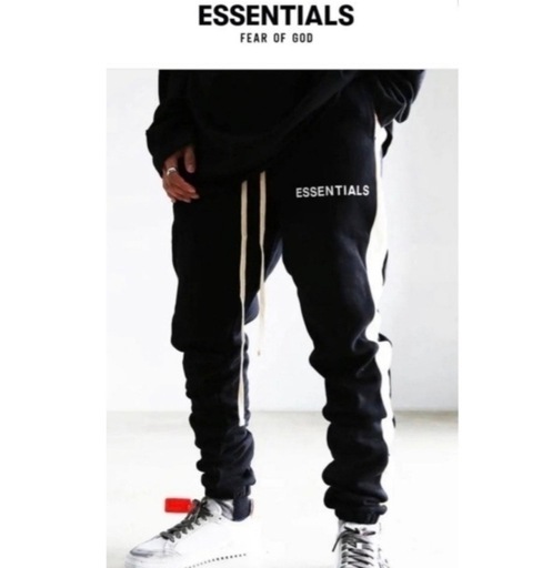 期間限定特別価格　 FEAR OF GOD ESSENTIALS　スウエットパンツ