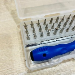 万能精密ドライバー 30種類のビット＋延長シャフト付き 工具セットの画像