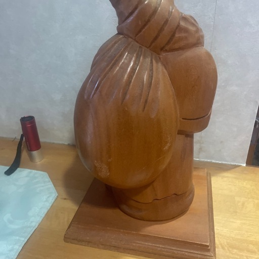 美品布袋様 木彫り 置物 七福神 開運 商売繁盛 彫刻 台付き大きめ