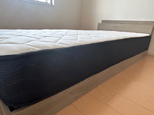 新品　シングルベッド　ローベッド　スプリングマットレス付き