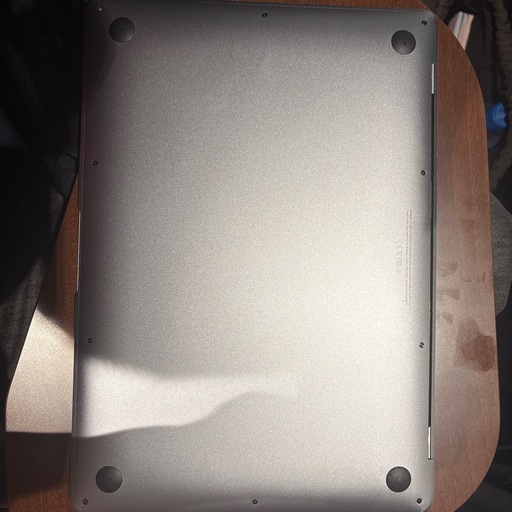 MacBook Air m1 2020
