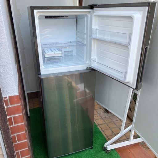 2022年製 SHARP 225L 冷蔵庫 SJ-D23J-S 0708