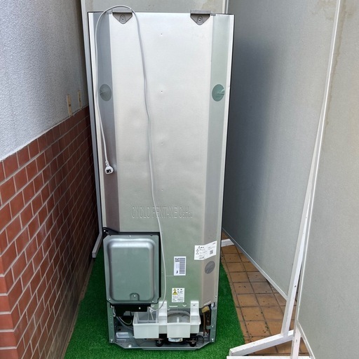 2022年製 SHARP 225L 冷蔵庫 SJ-D23J-S 0708