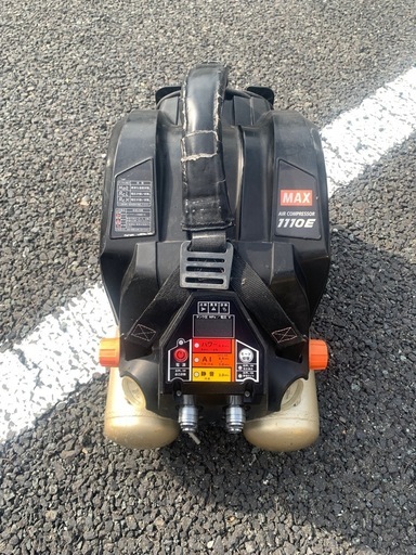 マックス　MAX　エアコンプレッサー　AK-HH1110E 