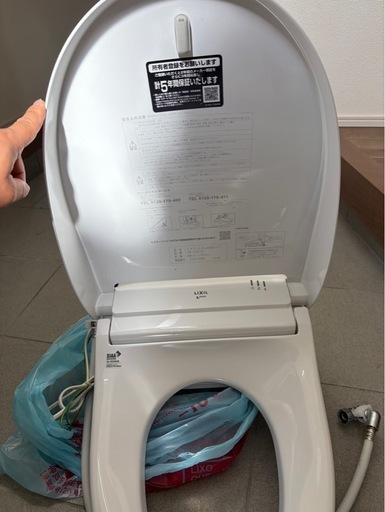 LIXIL温水洗浄便座　シャワートイレ　ウォシュレットCW-EA21Q  2022製