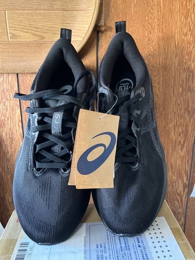 新品！アシックス?ノヴァブラスト5(メンズ)25.5cm