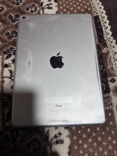 第6世代　iPad 保護カバー付き