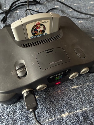 任天堂 NINTENDO64 本体 コントローラー2個 ケーブル　ソフト2本付き　Nintendo