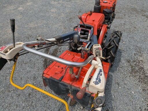 クボタディーゼル耕うん機KRA75です。未塗装で