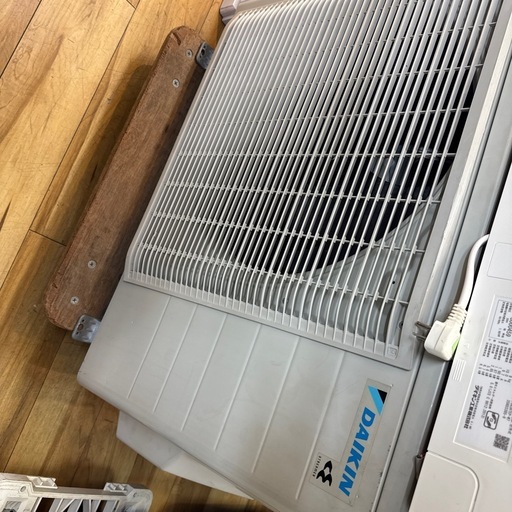 ダイキン　エアコン　F563ATEP-W  5.6kw  200v  2023年　現物は段原店　