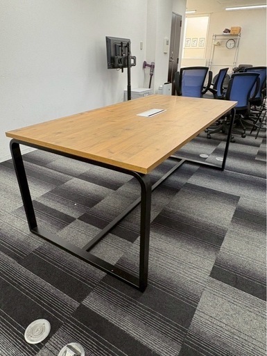 【美品】大型ミーティングテーブル｜木目×ブラック｜配線ボックス付き｜会議・オフィス・在宅ワークに！