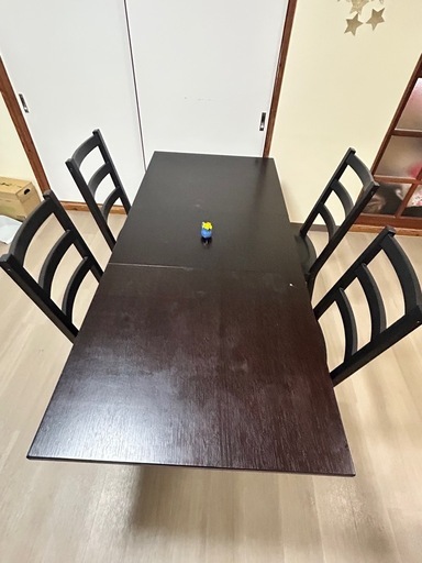 ダイニングテーブル