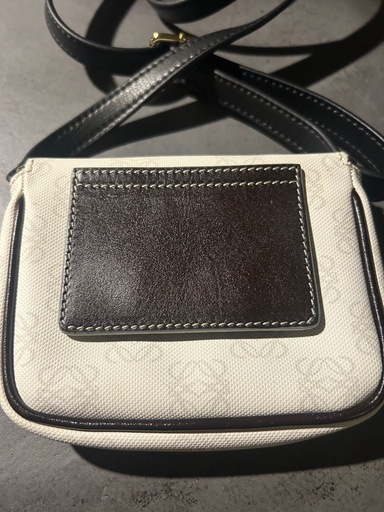 【定価10万円】ほぼ新品　LOEWE  ロエベ　ショルダーバッグ
