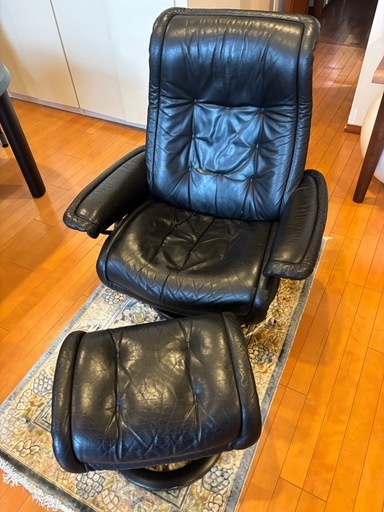 現金払い　EKORNES（エコーネス）ロイヤルシリーズ リクライニングチェア ＆ JABカーペット 現金払いEKORNES（エコーネス）ロイヤルシリーズ リクライニングチェア 