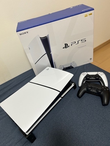 【PS5 Slim ディスク版 CFI-2000A01 美品・純正コントローラー2台・箱あり】