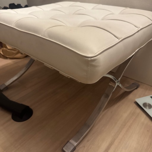 【美品】ホワイト
3人掛けソファ、オットマン、カバー付き