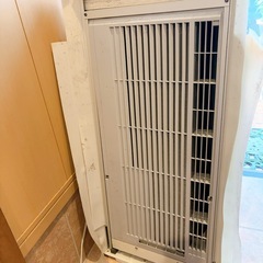 現状品／コロナPURE WIND窓用エアコン冷房専用リモコン・取付枠付 (ち 