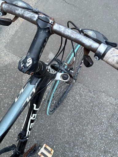 ＦＥＬＴ　フェルト　クロスバイク　自転車　ブラック　要整備