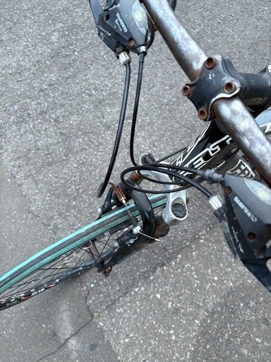 FELTフェルトクロスバイク自転車ブラック要整備 (リークラン) 栄町 