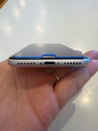 【中古】Apple iPhoneSE第2世代本体 ホワイト