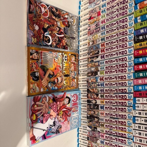 漫画ワンピースほぼ全巻　おまけ付き