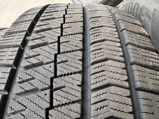 BS VRX2 215/55R17 4本 7分山程度 スタッドレスタイヤ中古 エスティマクラウンオデッセイヴェゼルなどに