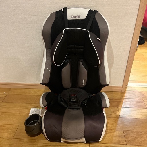 コンビ　ジョイトリップ　チャイルドシート
