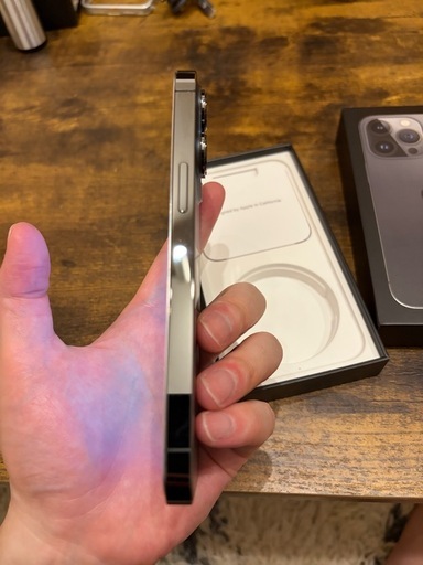 Apple iPhone 13 Pro 本体グラファイト (K) 穴山の携帯電話/スマホの