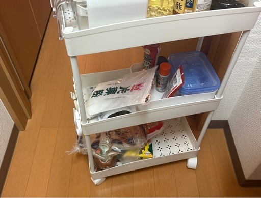 キャスター付き収納ラック (m) 反町の収納家具《棚、シェルフ》の中古