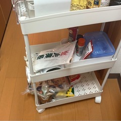 キャスター付き収納ラック (m) 反町の収納家具《棚、シェルフ》の中古