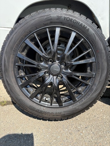 LAYCEA 16インチアルミホイール YOKOHAMAスタッドレスタイヤ
