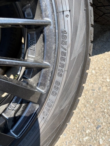 LAYCEA 16インチアルミホイール YOKOHAMAスタッドレスタイヤ