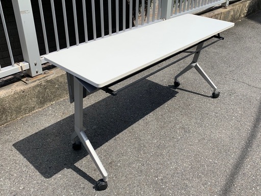 (962)コクヨの 折りたたみ 　オフィスデスク、机