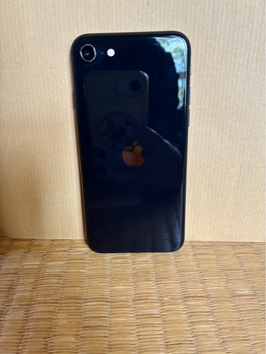 iPhone SE第3世代　64GB