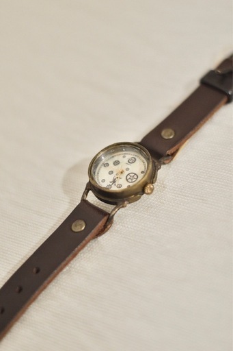 Antique Watch / Pivo B / WHITE × DARK BROWN 