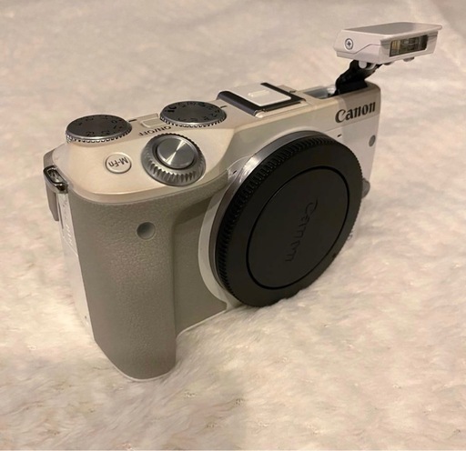 Canon EOS M3 ホワイト レンズ2本 バッテリー2個