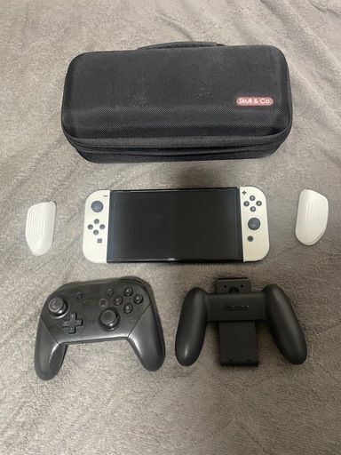 【付属品多数】Nintendo Switch 有機ELモデル ホワイト（Skull & Coケース・フィルム付き）