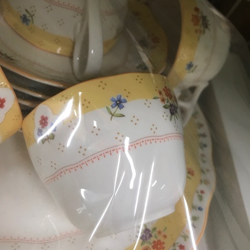 ジャングルジャングル貝塚店　NORITAKE トゥルーラブ　モーニングセット　イエロー　黄色　花柄　可愛い　オシャレ　食器　5客　大皿