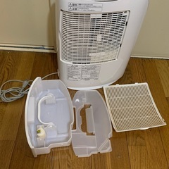 Panasonic 衣類乾燥除湿機 デシカント方式 ホワイト F-YZL60-Wの画像