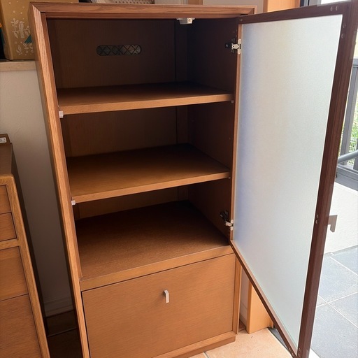 カリモク家具　　