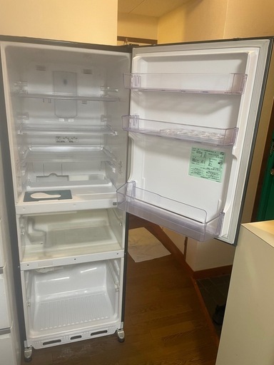 18日まで引き取り希望 三菱冷蔵庫3ドア335L (1319) 桟橋通五丁目の 