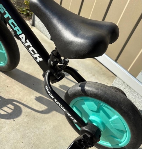 STCRATCH 三輪車 クイックノックダウン　ストライダー