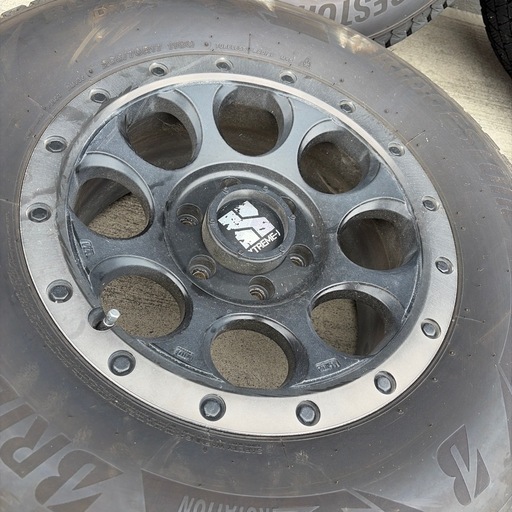 スタッドレスタイヤホイールセット　FJクルーザー　プラド　他